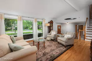 116 Pembroke Rd, Naperville, IL 60540 - Photo 3