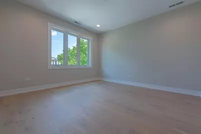 4945 W Berenice Avenue, Chicago, IL 60641 - Photo 35