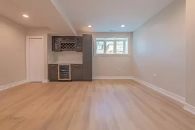 4945 W Berenice Avenue, Chicago, IL 60641 - Photo 31
