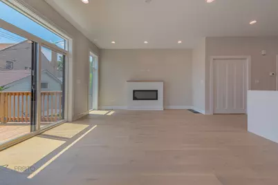 4945 W Berenice Avenue, Chicago, IL 60641 - Photo 11
