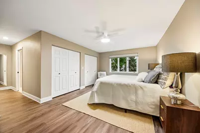 281 Governors Lane #281, Elgin, IL 60123 - Photo 13