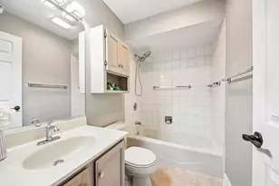 281 Governors Ln, Elgin, IL 60123 - Photo 19