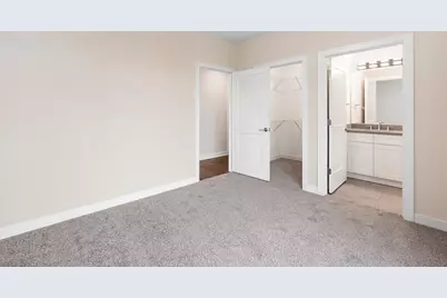 546 Green Bay Road #310, Highwood, IL 60040 - Photo 9