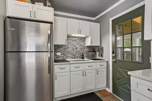 10250 S Turner Ave, Evergreen Park, IL 60805 - Photo 7
