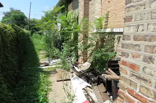 8628 S Parnell Ave, Chicago, IL 60620 - Photo 5