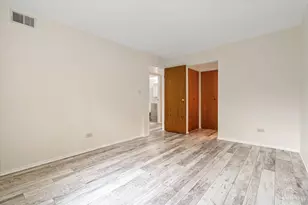 909 Buccaneer Dr, Schaumburg, IL 60173 - Photo 15