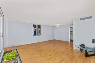 5855 N Sheridan Rd, Chicago, IL 60660 - Photo 9
