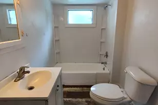 606 E Perry St, Belvidere, IL 61008 - Photo 17