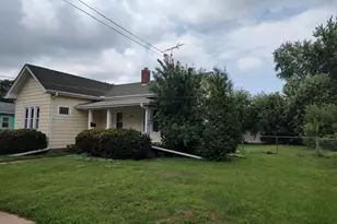 606 E Perry St, Belvidere, IL 61008 - Photo 3