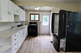 606 E Perry St, Belvidere, IL 61008 - Photo 9