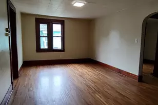 606 E Perry St, Belvidere, IL 61008 - Photo 11