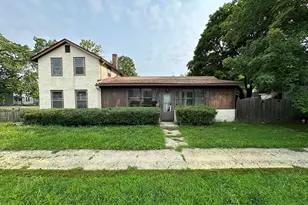 404 E 9th St, Lockport, IL 60441 - Photo 1