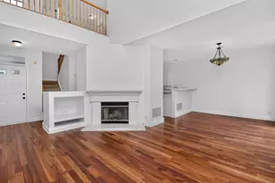 207 Tanglewood Dr, Glen Ellyn, IL 60137 - Photo 3