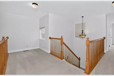 207 Tanglewood Drive, Glen Ellyn, IL 60137 - Photo 11