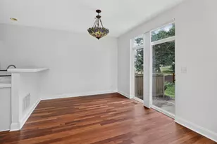 207 Tanglewood Dr, Glen Ellyn, IL 60137 - Photo 5