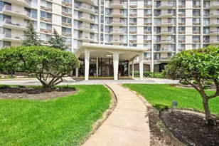 40 N Tower Rd, Oak Brook, IL 60523 - Photo 3