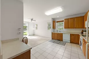 631 Dunhill Ln, Carol Stream, IL 60188 - Photo 5