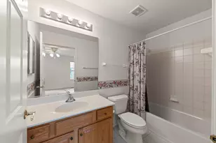 631 Dunhill Ln, Carol Stream, IL 60188 - Photo 17