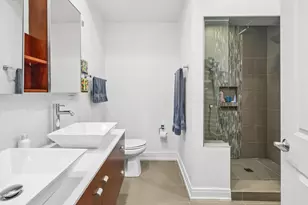4303 N Kenmore Ave, Chicago, IL 60613 - Photo 9