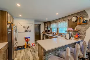 680 Indian Spring Ln, Buffalo Grove, IL 60089 - Photo 7