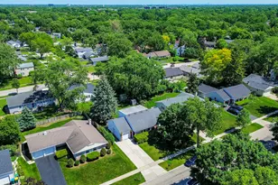 680 Indian Spring Ln, Buffalo Grove, IL 60089 - Photo 19