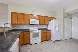 1829 Golden Gate Ln, Naperville, IL 60563 - Photo 9