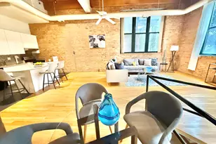 1122 W Newport Ave, Chicago, IL 60657 - Photo 15