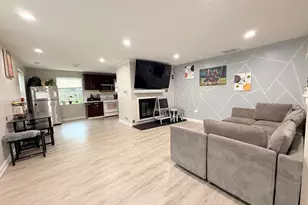14436 S Eggleston Ave, Riverdale, IL 60827 - Photo 3