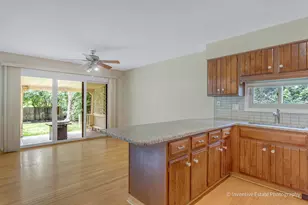 825 Oxford St, Downers Grove, IL 60516 - Photo 9