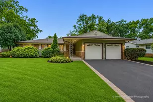 825 Oxford St, Downers Grove, IL 60516 - Photo 1