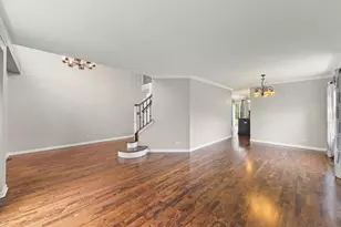 808 Livingston Ct, Naperville, IL 60540 - Photo 7