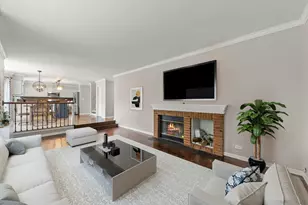 808 Livingston Ct, Naperville, IL 60540 - Photo 17