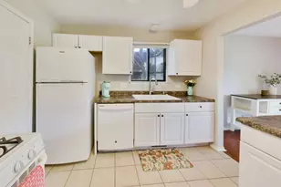 265 Wilmette Ct, Schaumburg, IL 60193 - Photo 9