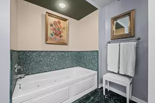 4350 N Broadway St, Chicago, IL 60613 - Photo 23