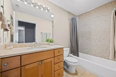 4350 N Broadway Street #1001, Chicago, IL 60613 - Photo 27