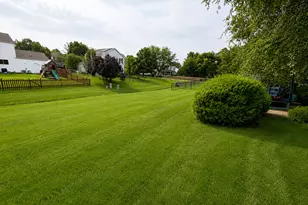 524 Truman Dr, Oswego, IL 60543 - Photo 5