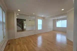 217 Lexington Ct, Grayslake, IL 60030 - Photo 3
