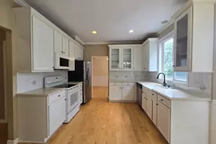 217 Lexington Ct, Grayslake, IL 60030 - Photo 7