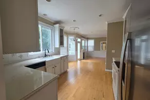 217 Lexington Ct, Grayslake, IL 60030 - Photo 5