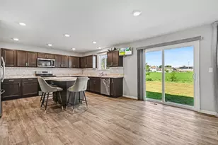 1329 Prairie Creek Trail, Joliet, IL 60431 - Photo 7