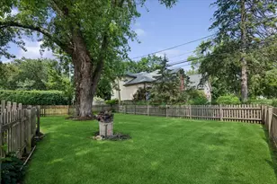 648 E Rockland Rd, Libertyville, IL 60048 - Photo 15