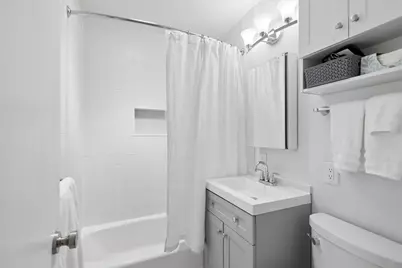 648 E Rockland Road, Libertyville, IL 60048 - Photo 11
