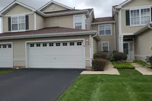 2265 W Bentley Ln, Round Lake, IL 60073 - Photo 1