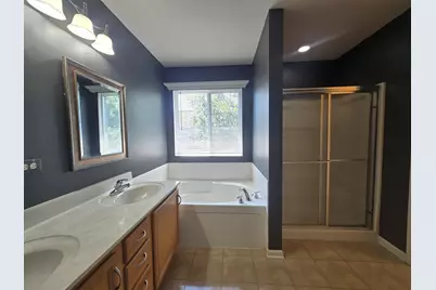 2265 W Bentley Lane, Round Lake, IL 60073 - Photo 11