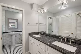 32 Chatham Ln, Oak Brook, IL 60523 - Photo 13