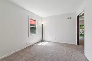 17618 Stonebridge Dr, Hazel Crest, IL 60429 - Photo 11