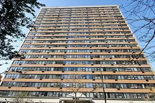 6030 N Sheridan Rd, Chicago, IL 60660 - Photo 1
