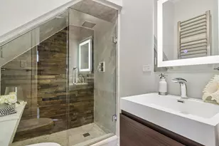 6328 W Addison St, Chicago, IL 60634 - Photo 17