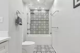 6328 W Addison St, Chicago, IL 60634 - Photo 23