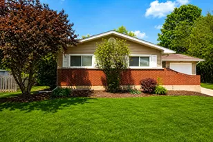 106 Cedar Ct, Schaumburg, IL 60193 - Photo 1